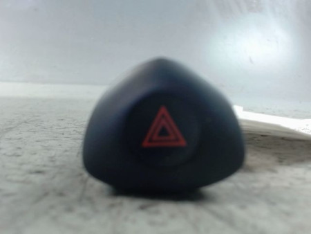 BOUTON DE WARNING RENAULT CLIO