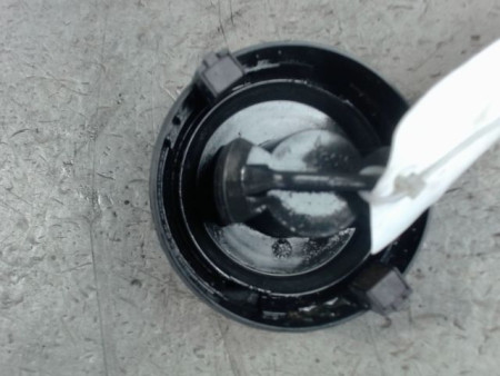 BOUCHON RESERVOIR A CARBURANT PEUGEOT 607 99-2004