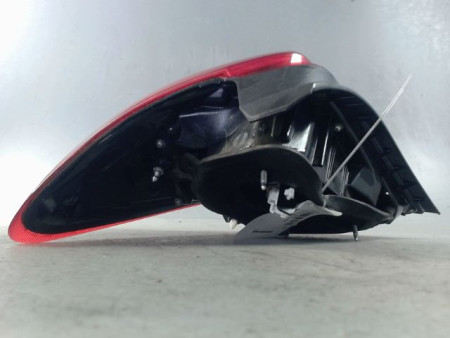 FEU ARRIERE DROIT TOYOTA YARIS II 2010-