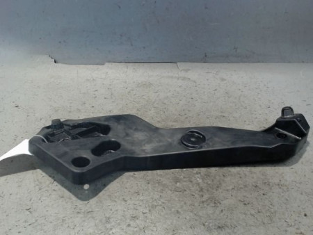 TOLE PORTE PHARE DROIT RENAULT TRAFIC