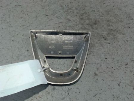 SIGLE CALANDRE DACIA LOGAN MCV 2007-