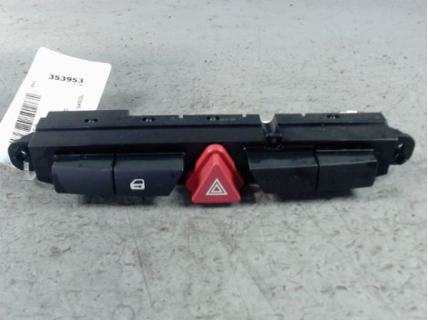 BOUTON DE WARNING KIA CEE-D