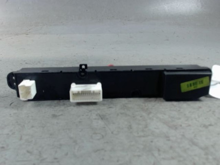 BOUTON DE WARNING KIA CEE-D