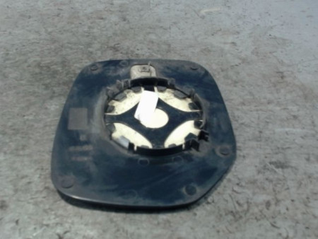 GLACE RETROVISEUR EXT D PEUGEOT PART 190C