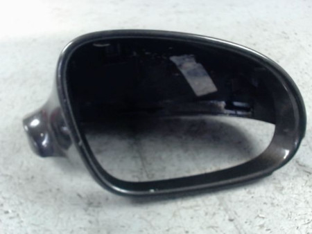 CARENAGE RETROVISEUR EXTERIEUR DROIT VOLKSWAGEN PASSAT 2005-