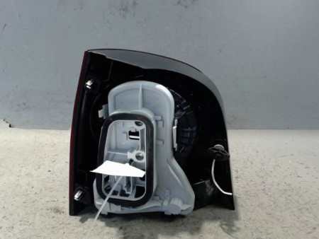 FEU ARRIERE DROIT VOLKSWAGEN POLO 2005-