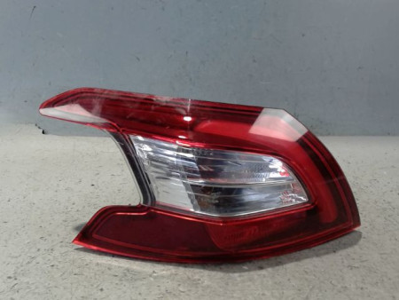 FEU ARRIERE GAUCHE  PEUGEOT 308 2011-