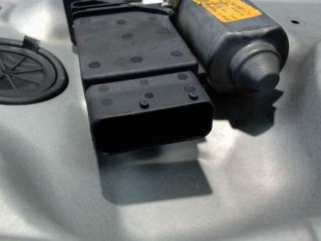 MECANISME+MOTEUR LEVE-GLACE AVANT DROIT VOLKSWAGEN GOLF IV 98-2004