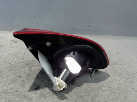 FEU ARRIERE INTERIEUR DROIT NISSAN QHASQAI 2007-
