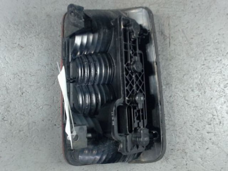 FEU ARRIERE GAUCHE  VOLKSWAGEN CADDY VAN 2004-