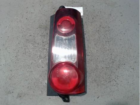 FEU ARRIERE DROIT CITROEN BERLINGO FOURGON 08-