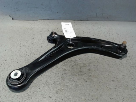 TRIANGLE INFERIEUR AVANT DROIT FORD FIESTA 2010-