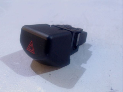 BOUTON DE WARNING NISSAN MICRA 2005-2007