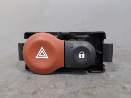 BOUTON DE WARNING RENAULT CLIO 2009