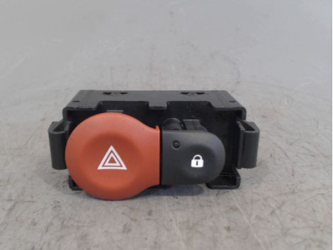 BOUTON DE WARNING RENAULT CLIO III 2010-