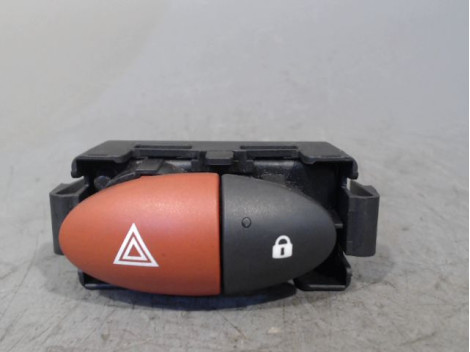 BOUTON DE WARNING RENAULT TWINGO 2 2010-