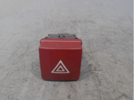 BOUTON DE WARNING PEUGEOT 206+ 2009-