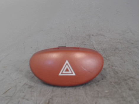 BOUTON DE WARNING PEUGEOT 206