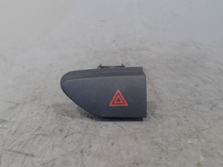 BOUTON DE WARNING RENAULT CLIO 2012