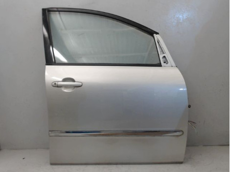 PORTE AVANT DROIT TOYOTA AVENSIS VERSO 01-03