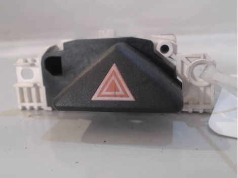 BOUTON DE WARNING FORD FOCUS 98-04