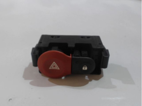 BOUTON DE WARNING RENAULT CLIO III CAMPUS 09-