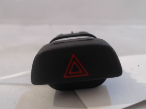 BOUTON DE WARNING FORD FOCUS 04-07