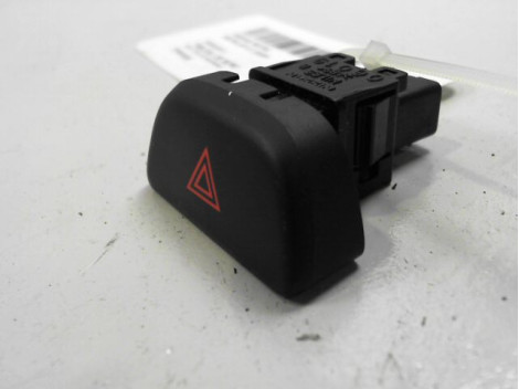 BOUTON DE WARNING NISSAN MICRA 2009-