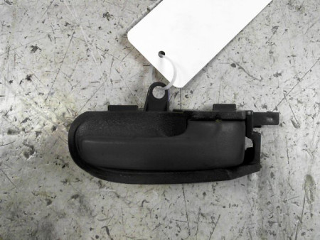 POIGNEE INTERIEURE PORTE AVANT DROIT TOYOTA AYGO 2006