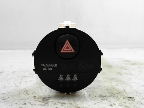 BOUTON DE WARNING TOYOTA YARIS II 2010-