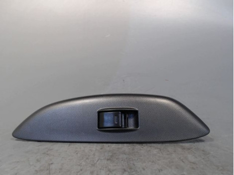 COMMANDE LEVE-GLACE PORTE AVD TOYOTA YARIS 2003-