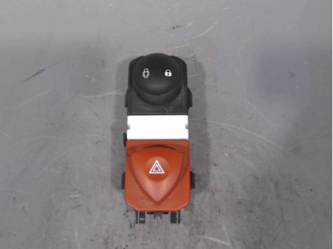 BOUTON DE WARNING RENAULT GRAND SCENIC II 2006-