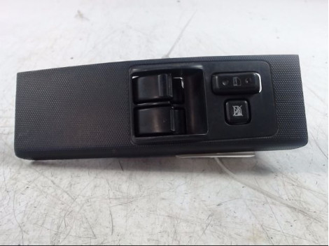 COMMANDE LEVE-GLACE PORTE AVG TOYOTA COROLLA VERSO 2004-2007