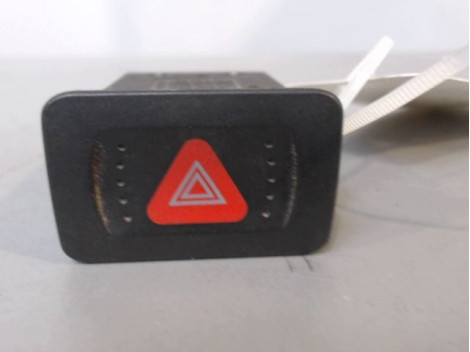 BOUTON DE WARNING VOLKSWAGEN BORA BREAK