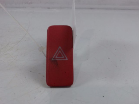 BOUTON DE WARNING TOYOTA AURIS 2007-