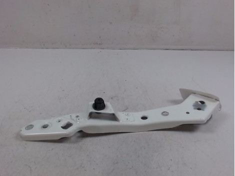 TOLE PORTE PHARE DROIT RENAULT MEGANE III 2008-