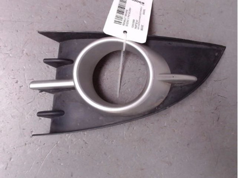 OBTURATEUR PHARE ADDITIONNEL GAUCHE PARE-CHOC AVANT RENAULT SCENIC II PH2 2006-