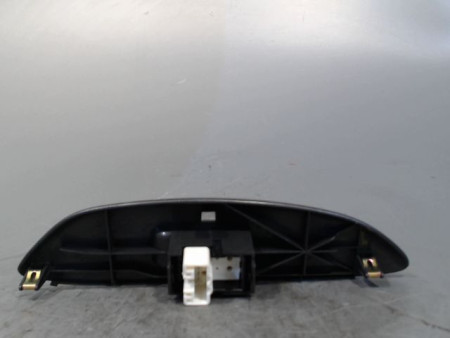 COMMANDE LEVE-GLACE PORTE AVD TOYOTA YARIS 2003-