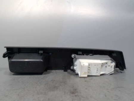 COMMANDE LEVE-GLACE PORTE AVG TOYOTA YARIS II 2010-