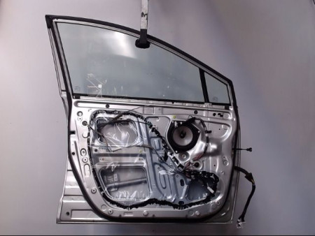 PORTE AVANT GAUCHE TOYOTA COROLLA VERSO 2004-2007