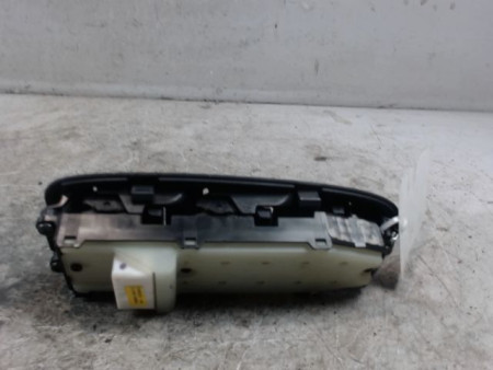 COMMANDE LEVE-GLACE PORTE AVG TOYOTA AVENSIS 2003-