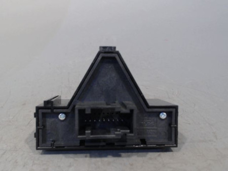 BOUTON DE WARNING OPEL CORSA 2010-