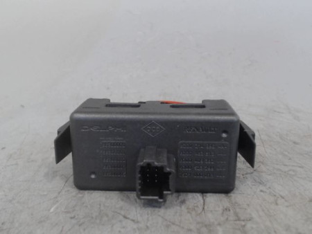 BOUTON DE WARNING RENAULT TWINGO 2 2009-