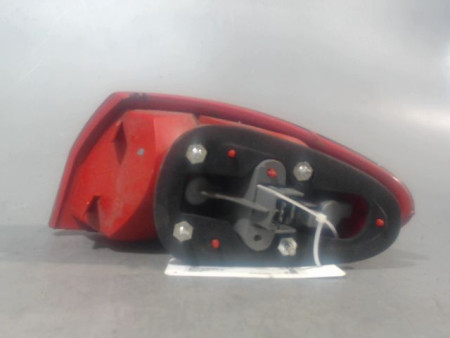 FEU ARRIERE GAUCHE  ALFA ROMEO 147 2004-