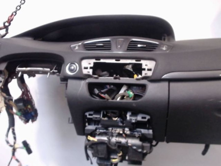 PLANCHE DE BORD  RENAULT SCENIC III 2009-