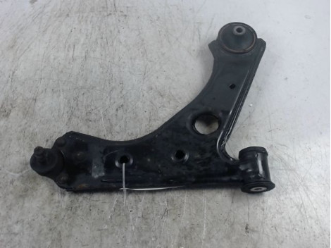 TRIANGLE INFERIEUR AVANT DROIT OPEL CORSA 2010-