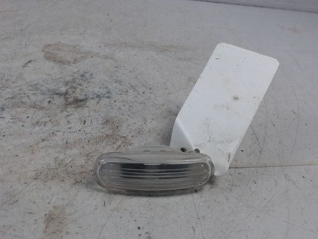 REPETITEUR AILE GAUCHE FIAT GRANDE PUNTO 2005-