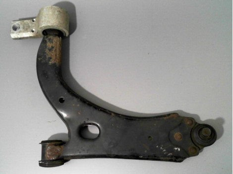 TRIANGLE INFERIEUR AVANT GAUCHE FORD FIESTA 02 -05