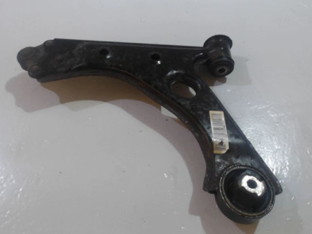 TRIANGLE INFERIEUR AVANT DROIT FIAT GRANDE PUNTO 2005-