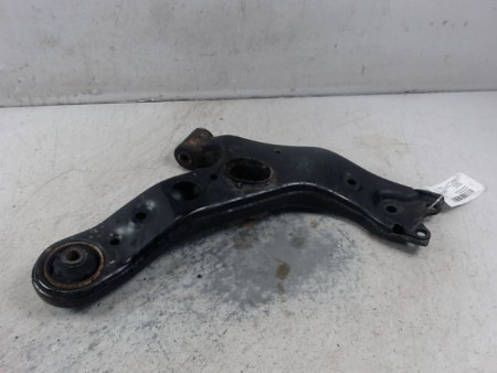 TRIANGLE INFERIEUR AVANT GAUCHE TOYOTA RAV4 2006